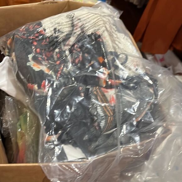 New GiGio Dreams Come True Kimono black and bright floral pattern with fringe sw - Picture 6 of 13